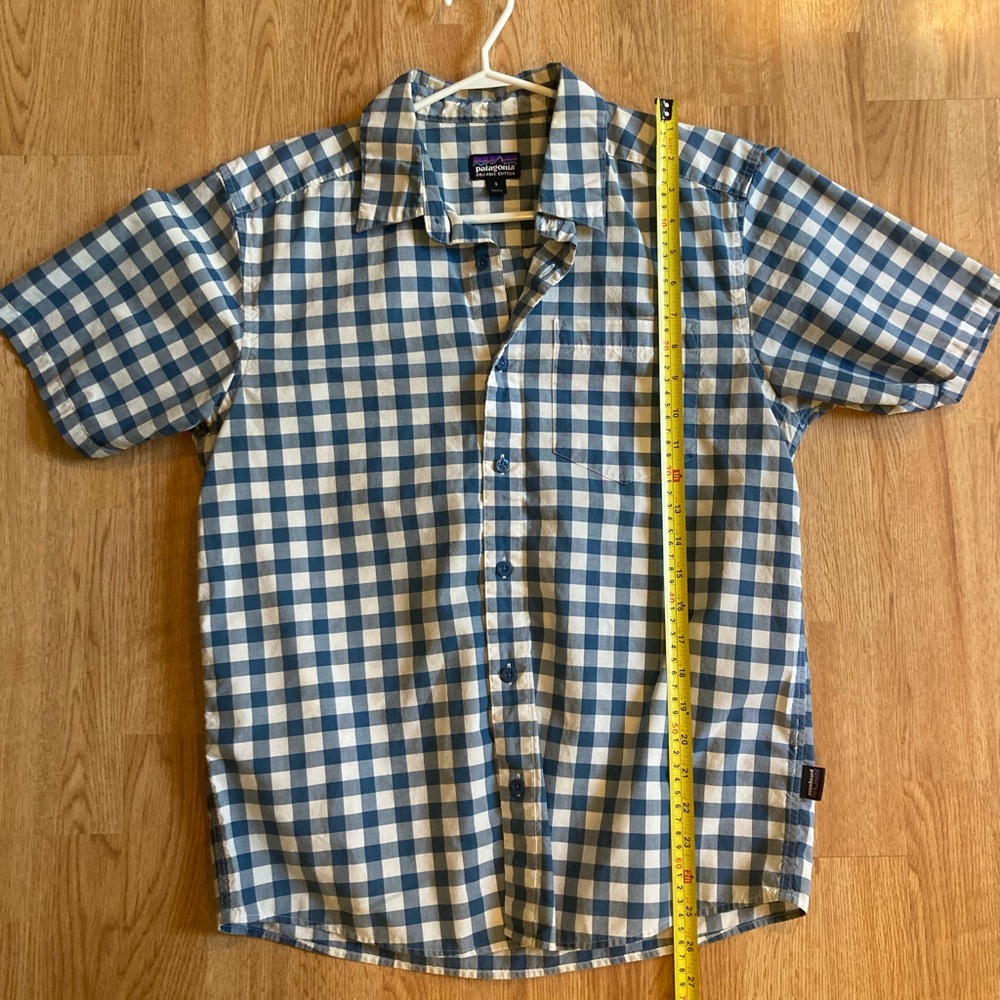Patagonia Organic Cotton Blue and White Checkered Men's Shirt - Picture 7 of 7